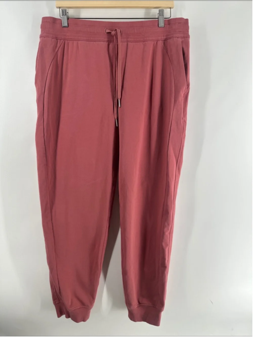 Lululemon Scuba High-Rise French Terry Jogger smoky red lounge wear gym sz 14
